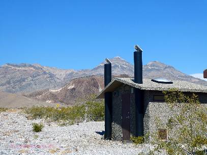 HST-2020-toilet1  Death Valley  w.jpg (422717 bytes)